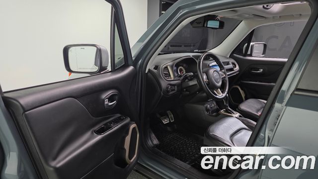 Jeep Renegade 2.0 Diesel Limited AWD 2015 — фото 10