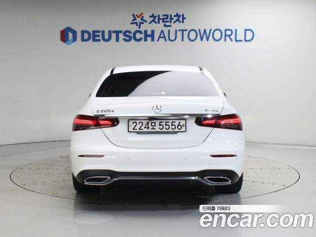 Mercedes-Benz E-Class (W213) E220d 4MATIC AMG Line 2021 — фото 4
