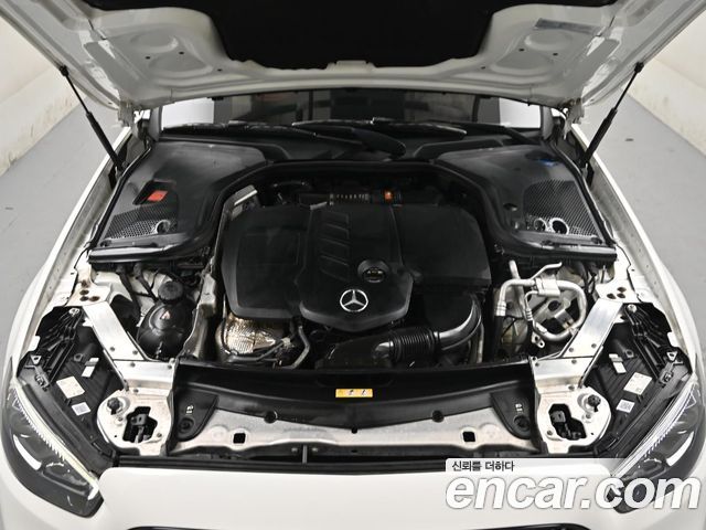 Mercedes-Benz E-Class (W213) E220d 4MATIC AMG Line 2021 — фото 6