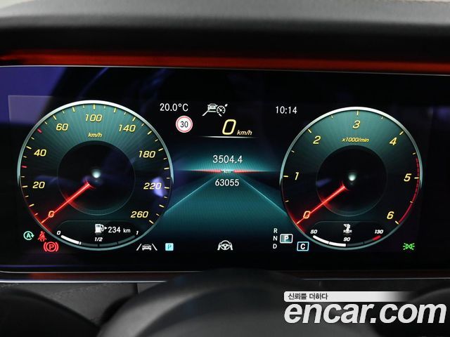 Mercedes-Benz E-Class (W213) E220d 4MATIC AMG Line 2021 — фото 8