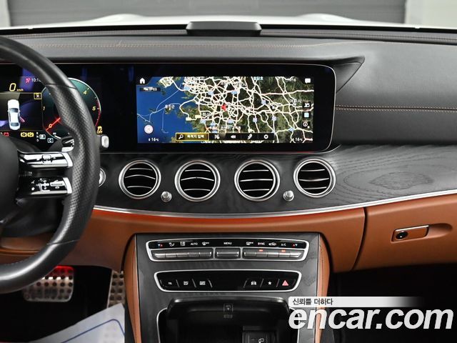 Mercedes-Benz E-Class (W213) E220d 4MATIC AMG Line 2021 — фото 18