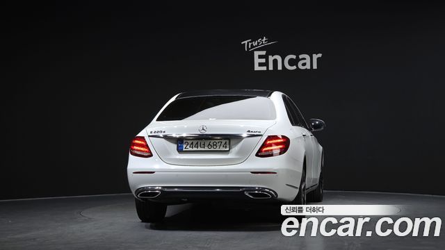 Mercedes-Benz E-Class (W213) E220d 4MATIC Exclusive 2019 — фото 4