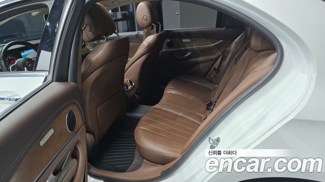 Mercedes-Benz E-Class (W213) E220d 4MATIC Exclusive 2019 — фото 12