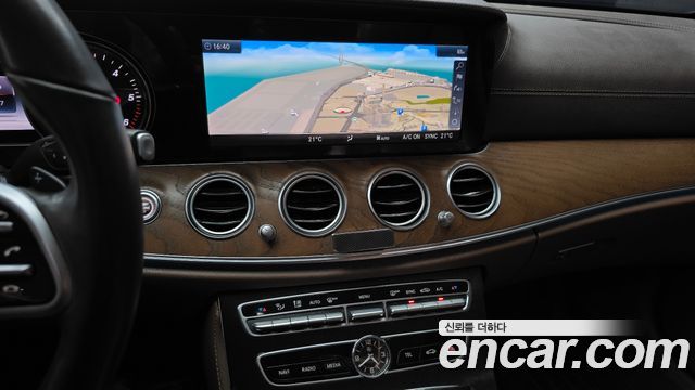 Mercedes-Benz E-Class (W213) E220d 4MATIC Exclusive 2019 — фото 14