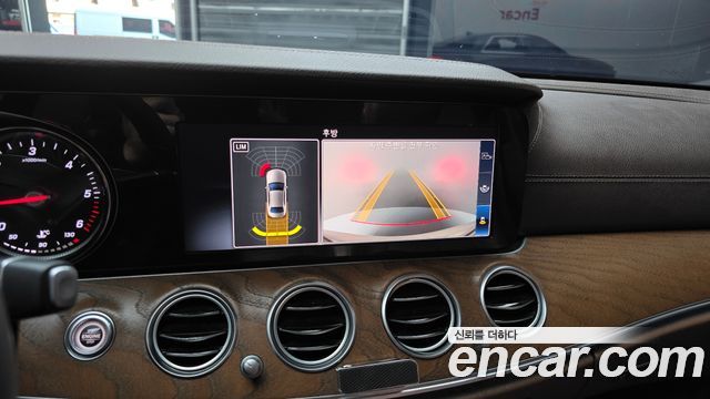 Mercedes-Benz E-Class (W213) E220d 4MATIC Exclusive 2019 — фото 15