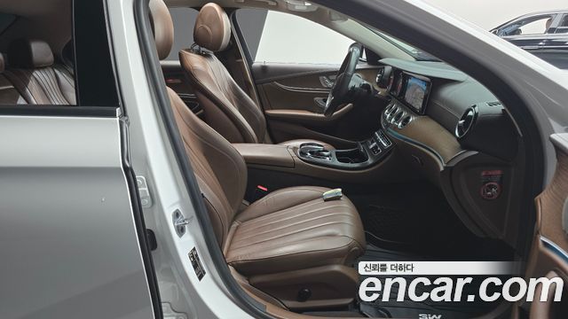 Mercedes-Benz E-Class (W213) E220d 4MATIC Exclusive 2019 — фото 26