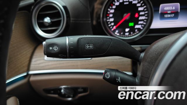Mercedes-Benz E-Class (W213) E220d 4MATIC Exclusive 2019 — фото 29