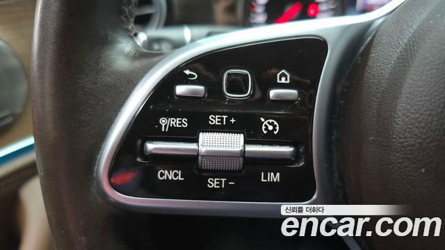 Mercedes-Benz E-Class (W213) E220d 4MATIC Exclusive 2019 — фото 32