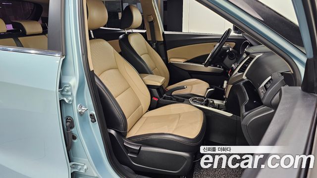KG Mobility (SsangYong) Tivoli LX 2WD DLX 2015 — фото 12