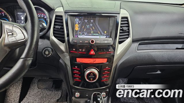 KG Mobility (SsangYong) Tivoli LX 2WD DLX 2015 — фото 14