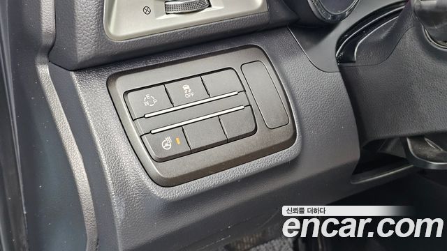 KG Mobility (SsangYong) Tivoli LX 2WD DLX 2015 — фото 16