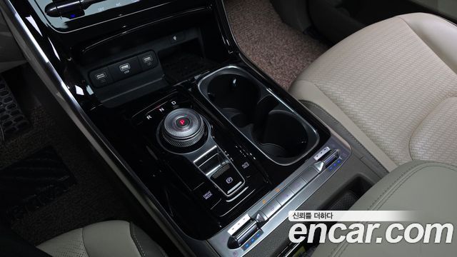 Kia Carnival (IV) Gasoline 9-Seater Signature 2023 — фото 9