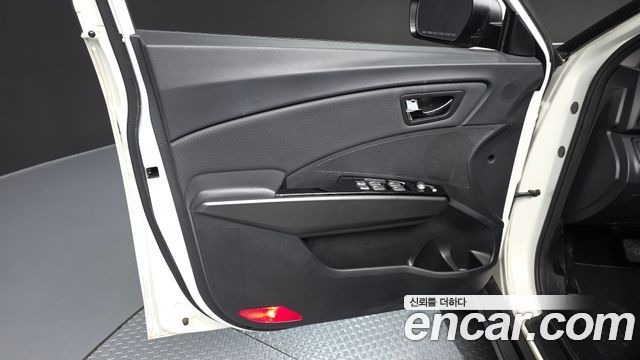 KG Mobility (SsangYong) Tivoli Air 1.6 IX 2WD 2018 — фото 24