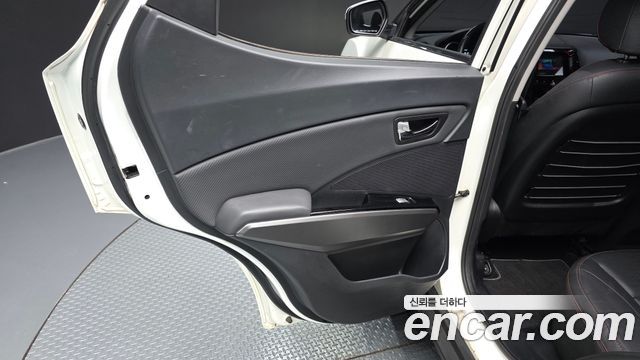 KG Mobility (SsangYong) Tivoli Air 1.6 IX 2WD 2018 — фото 25
