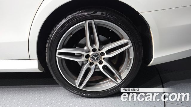 Mercedes-Benz E-Class (W213) E300 AMG Line 2018 — фото 5