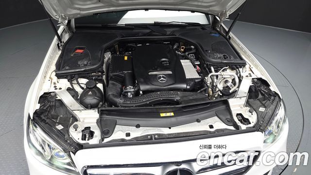 Mercedes-Benz E-Class (W213) E300 AMG Line 2018 — фото 6
