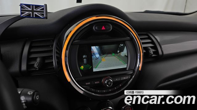 MINI Cooper 5Door Standard 3rd 2019 — фото 13