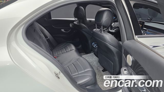 Mercedes-Benz C-Class (W205) C250 d 4MATIC 2018 — фото 12