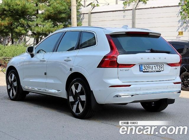 Volvo XC60 (II) T8 Ultra Bright 2025 — фото 3