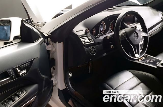 Mercedes-Benz E-Class (W212) E200 Cabriolet 2016 — фото 7