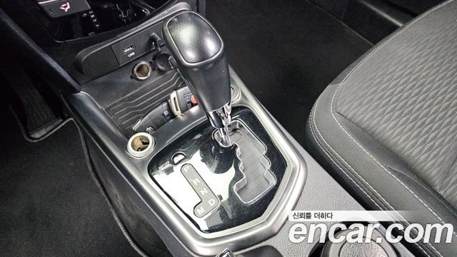 KG Mobility (SsangYong) Tivoli Air Diesel IX 2WD 2017 — фото 9