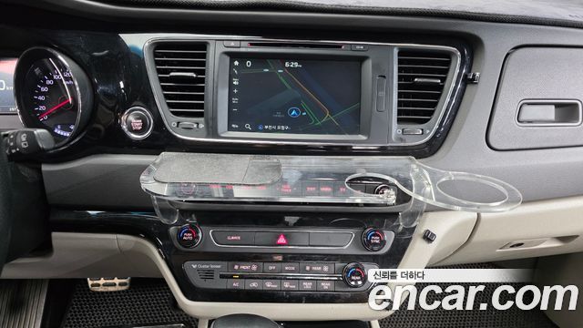Kia Carnival 9-seater Noblesse 2017 — фото 14