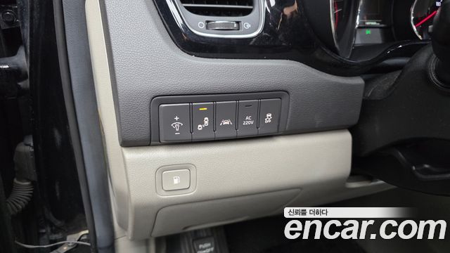 Kia Carnival 9-seater Noblesse 2017 — фото 18