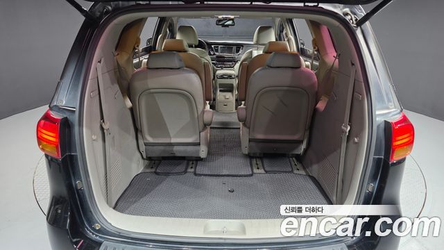 Kia Carnival 9-seater Noblesse 2017 — фото 20