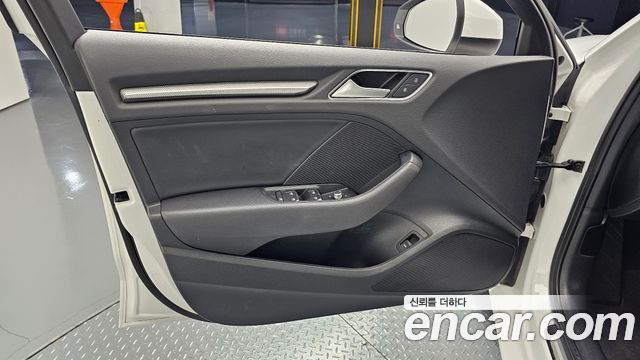 Audi A3 40 TFSI 8V 2018 — фото 24