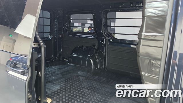 Hyundai Staria Cargo 3-Seater Modern 2024 — фото 12
