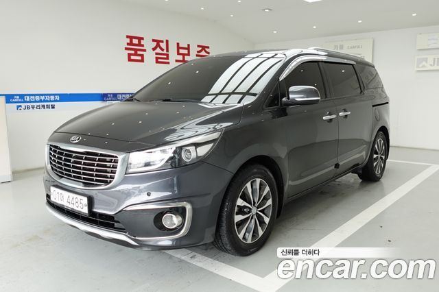 Kia Carnival 9-seater Luxury