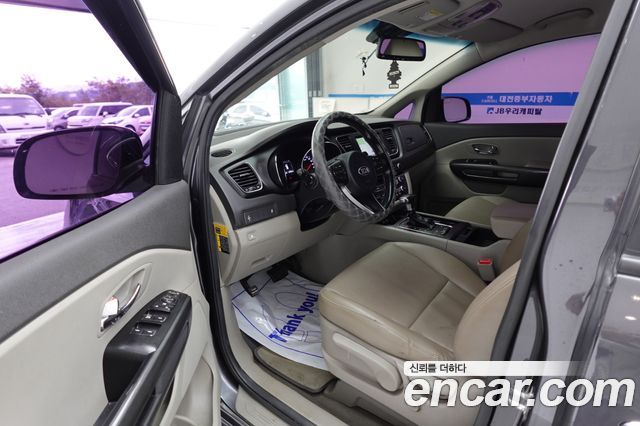 Kia Carnival 9-seater Luxury 2018 — фото 6