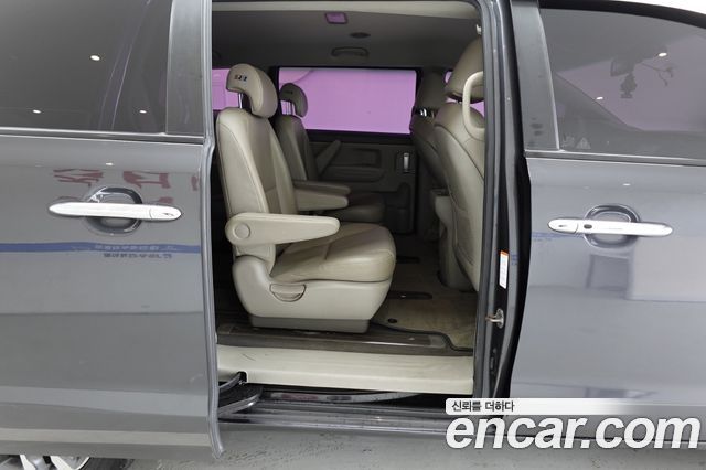 Kia Carnival 9-seater Luxury 2018 — фото 13