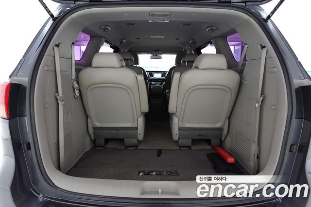 Kia Carnival 9-seater Luxury 2018 — фото 15