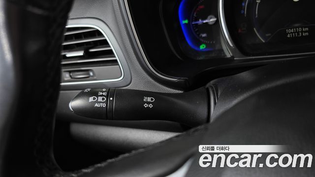 Renault Korea QM6 2.0 LPe RE Signature 2WD 2023 — фото 17