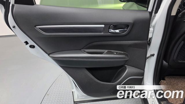 Renault Korea QM6 2.0 LPe RE Signature 2WD 2023 — фото 25