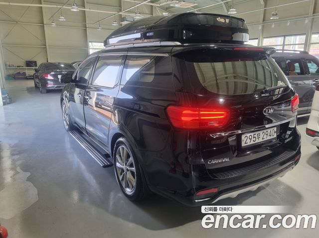 Kia Carnival Gasoline 7-Seater Limousine President 2020 — фото 2