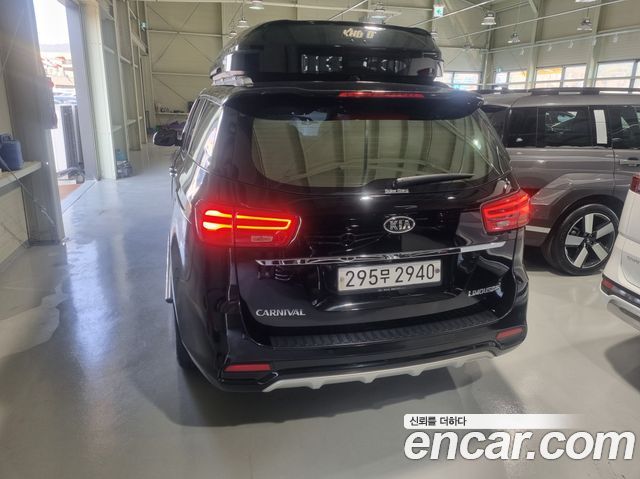 Kia Carnival Gasoline 7-Seater Limousine President 2020 — фото 4