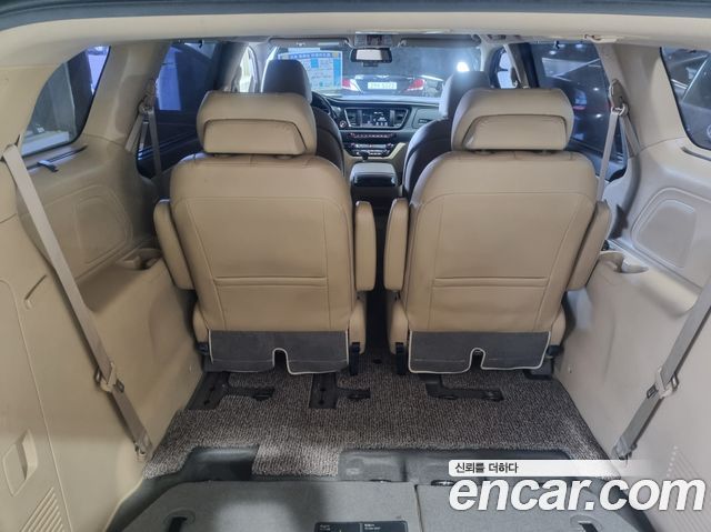 Kia Carnival Gasoline 7-Seater Limousine President 2020 — фото 10