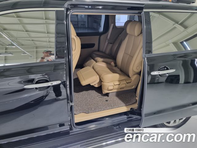 Kia Carnival Gasoline 7-Seater Limousine President 2020 — фото 21