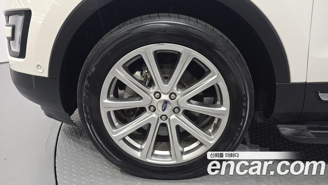 Ford Explorer 2.3 Limited 4WD 5th 2017 — фото 5