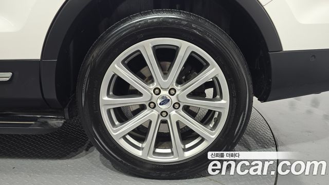 Ford Explorer 2.3 Limited 4WD 5th 2017 — фото 21