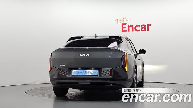 Kia EV4 Standard 2WD Air 2026 — фото 4