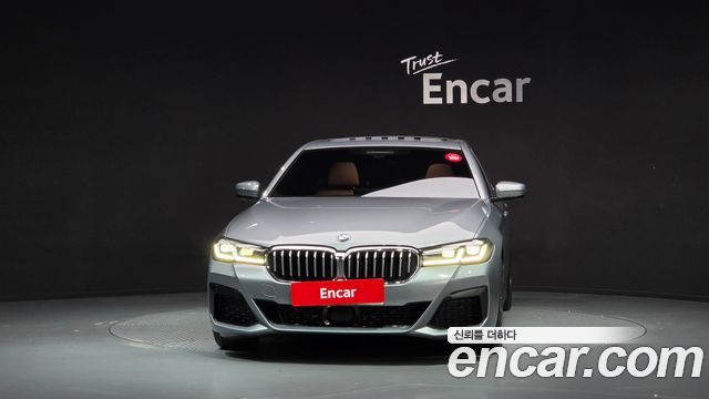 BMW 5 Series (G30) 520i M Sport 2023 — фото 3