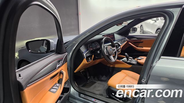 BMW 5 Series (G30) 520i M Sport 2023 — фото 10