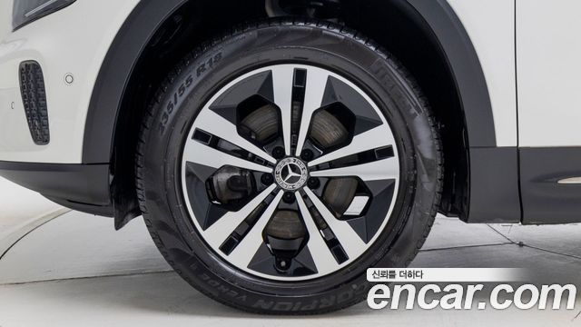 Mercedes-Benz GLB-Class (X247) GLB200 d 2025 — фото 5