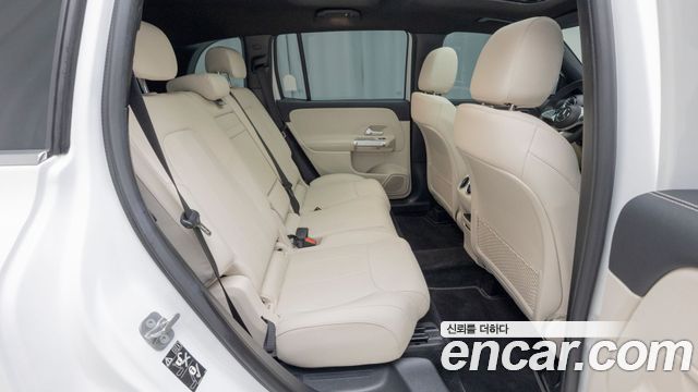 Mercedes-Benz GLB-Class (X247) GLB200 d 2025 — фото 10