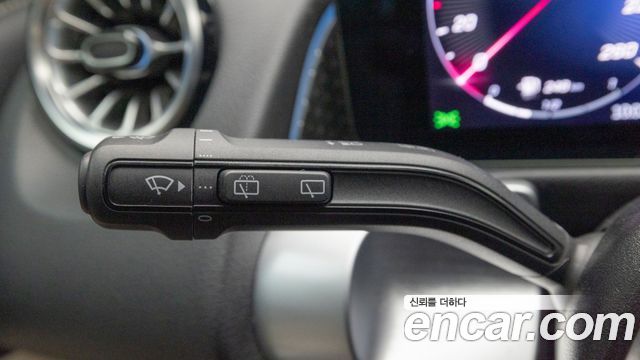 Mercedes-Benz GLB-Class (X247) GLB200 d 2025 — фото 22