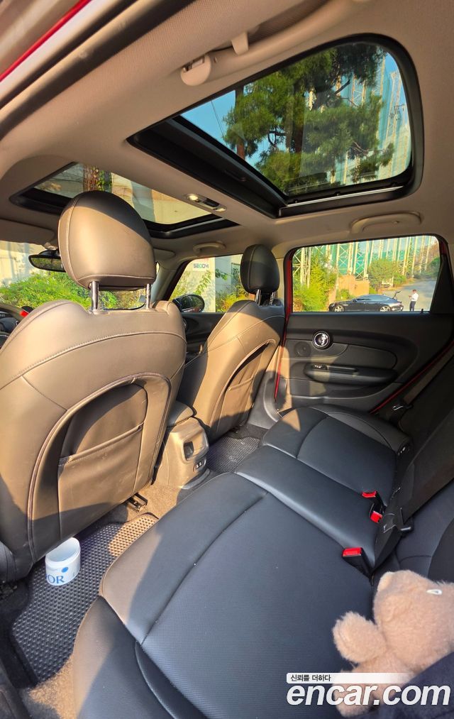 MINI Cooper Clubman Standard 2nd 2020 — фото 14