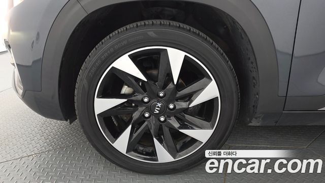 Kia Seltos Diesel 1.6 2WD Gravity 2021 — фото 5